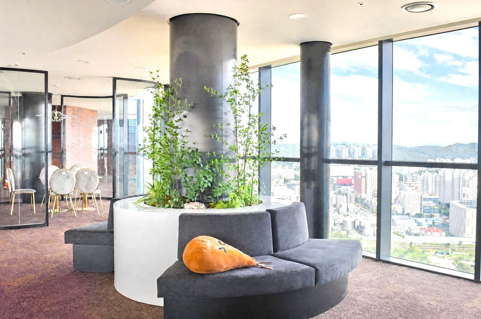 Panoramisk Sky Lounge på 29. etage